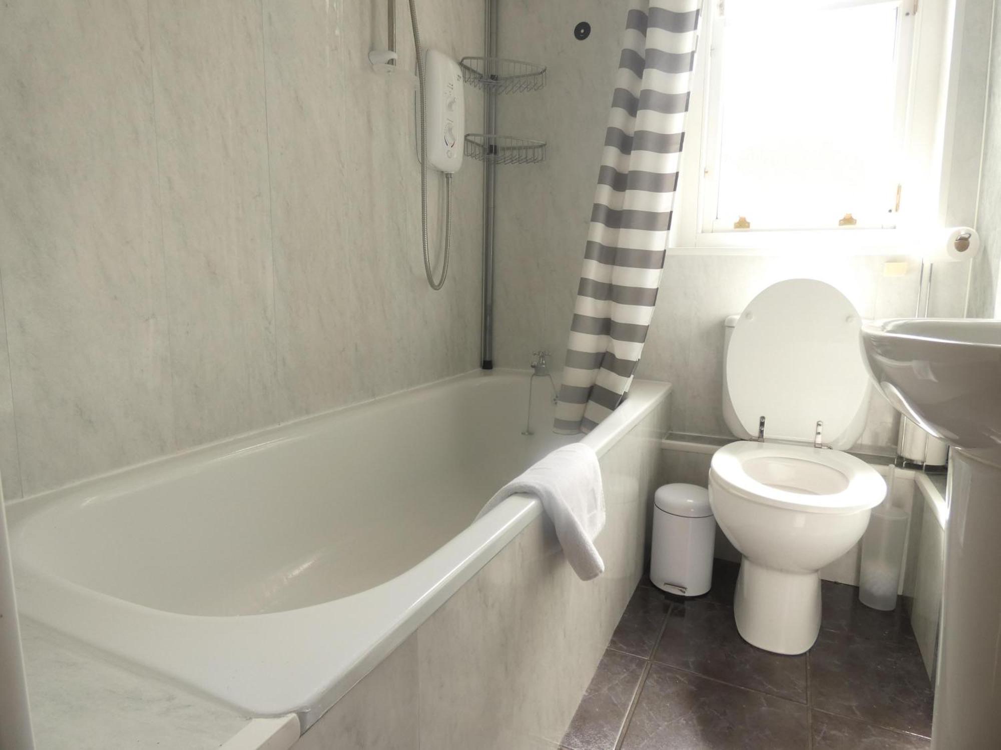 Central 2-Bed Flat In EDI Exterior photo